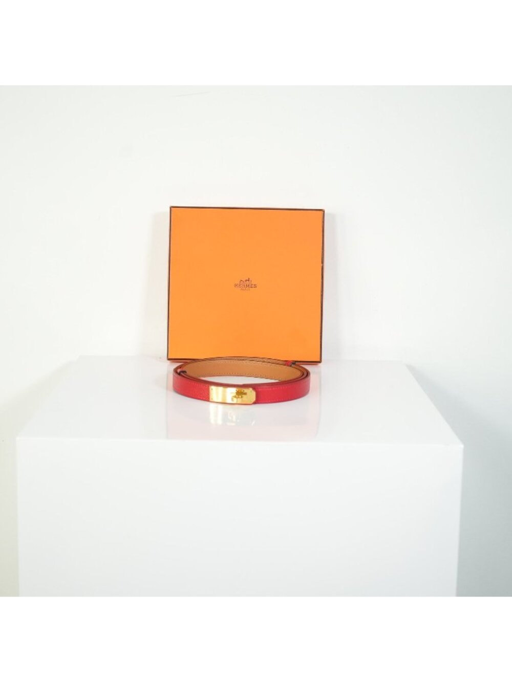 Hermes Kelly 18 Belt Red Textured Leather Gold Hardware FULL SET